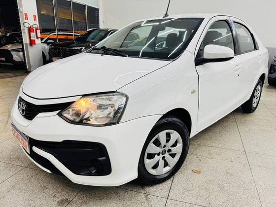 TOYOTA ETIOS 1.5 XLS SEDAN 16V FLEX 4P AUTOMÁTICO TOYOTA ETIOS 1.5 XLS SEDAN 16V FLEX 4P AUTOMÁTICO